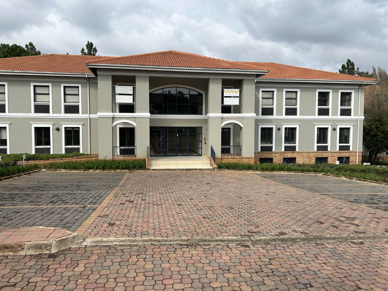 304  m² Commercial space in Woodmead photo number 1