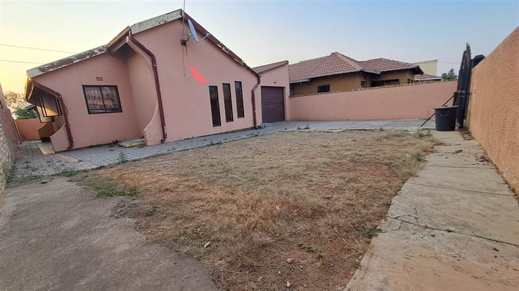 3 Bed House in Mabopane photo number 14