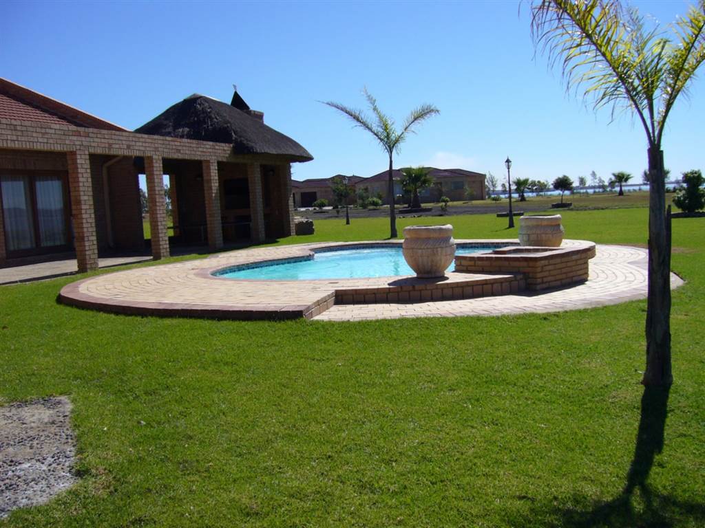 4 Bed House in Vaal Dam photo number 3