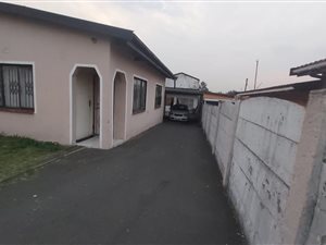 2 Bed House in Merebank East