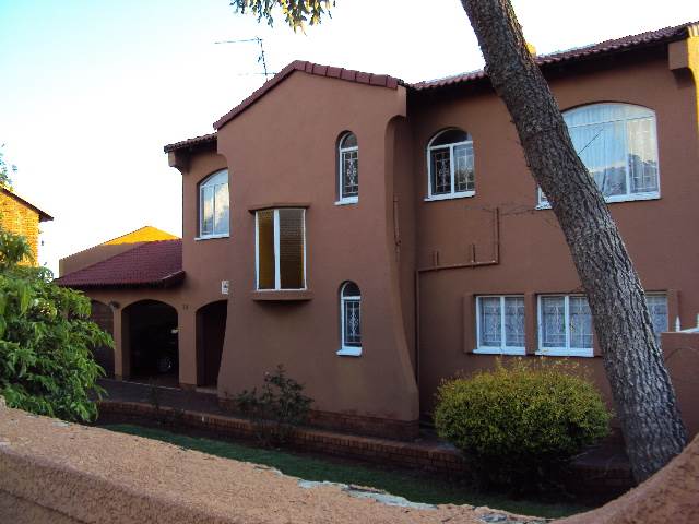 4 Bed House in Soweto Central photo number 15