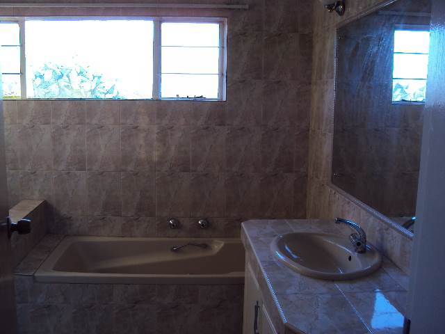 4 Bed House in Soweto Central photo number 7