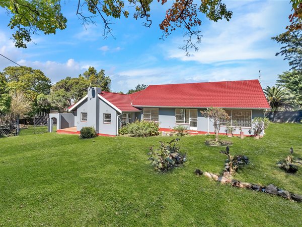 4 Bedroom House 4 Bedroom House