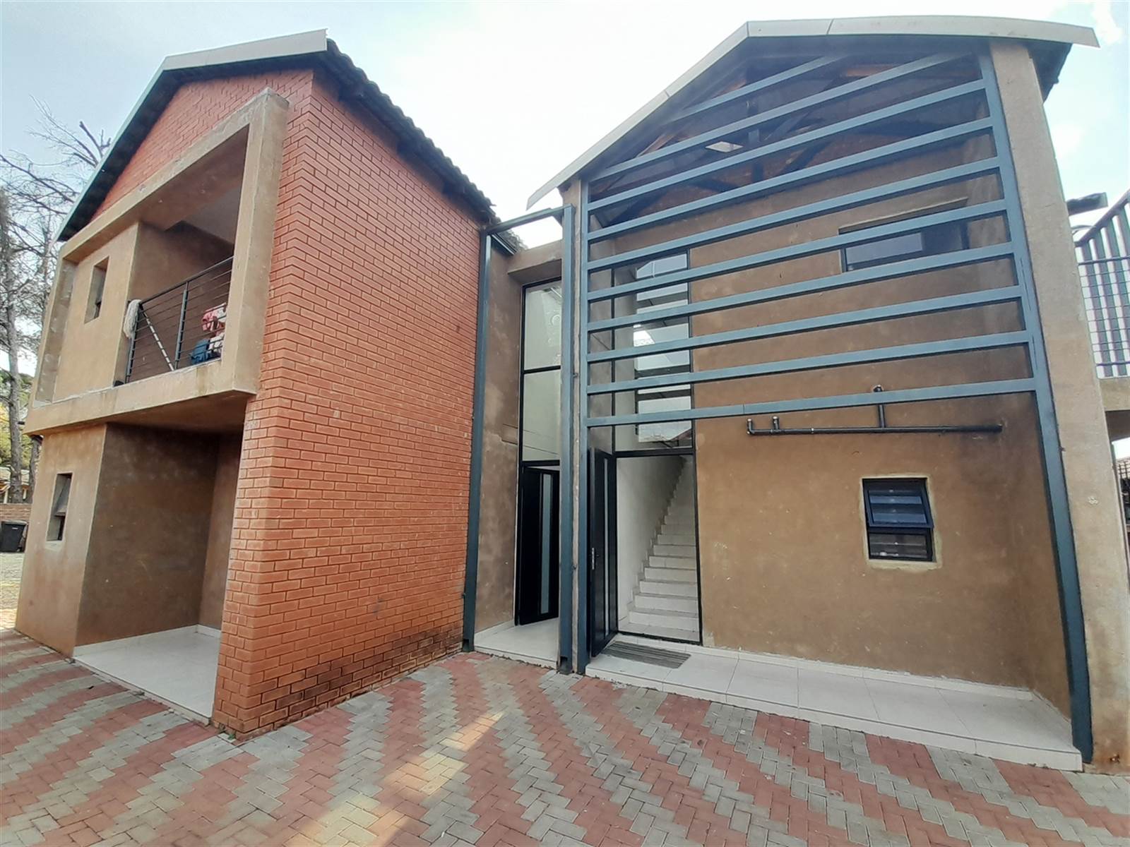 12 Bed House in Atteridgeville photo number 2