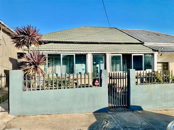 3 Bedroom House 3 Bedroom House