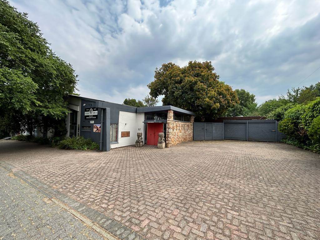1000  m² Commercial space in Parkhurst photo number 3