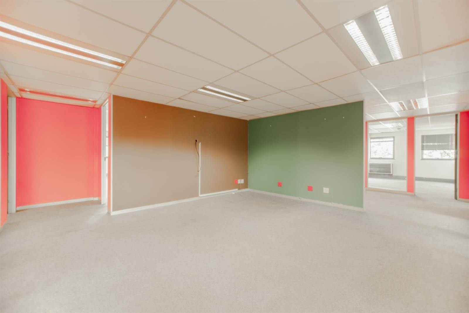 278  m² Commercial space in Randjespark photo number 11