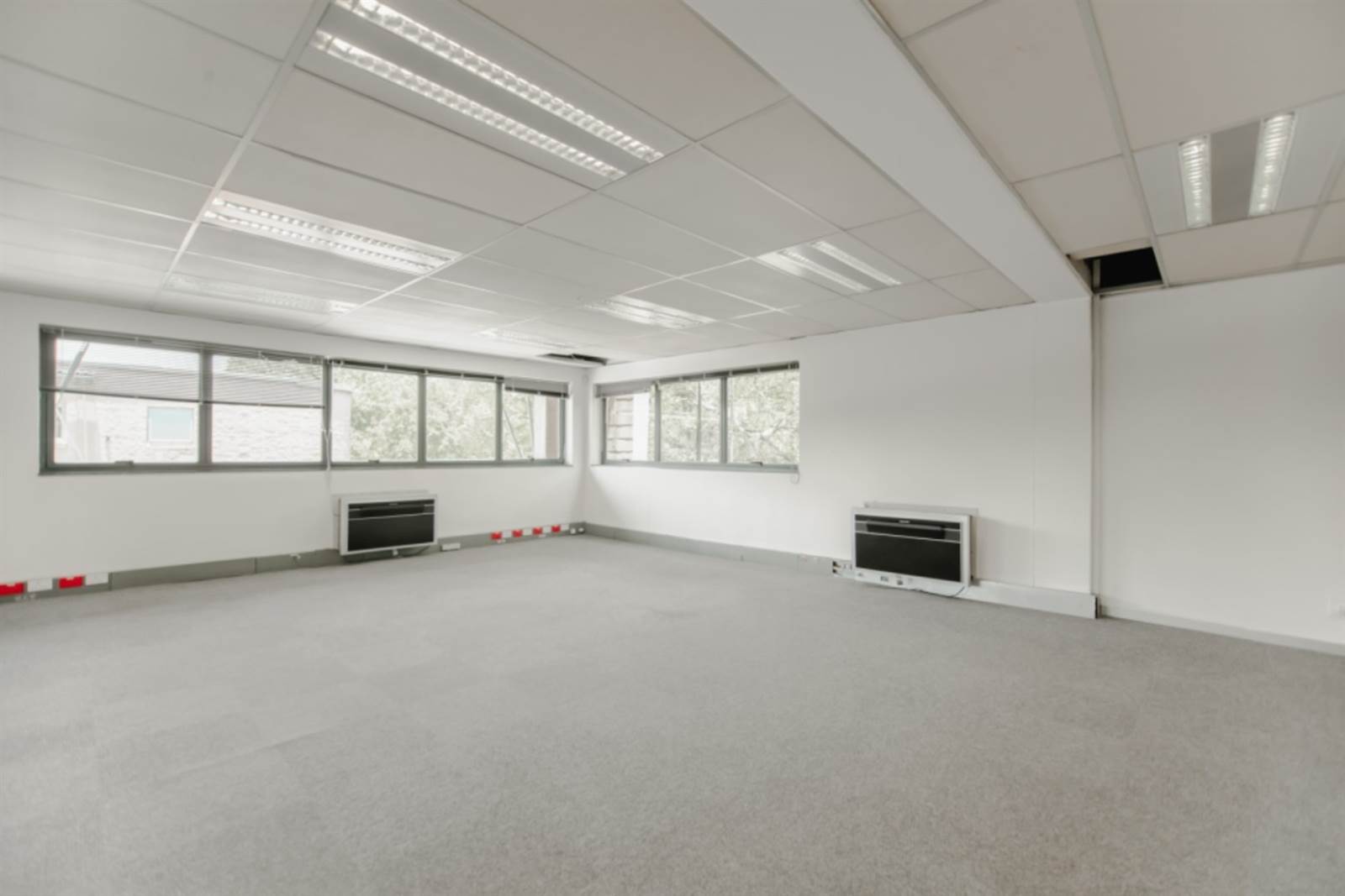 278  m² Commercial space in Randjespark photo number 24