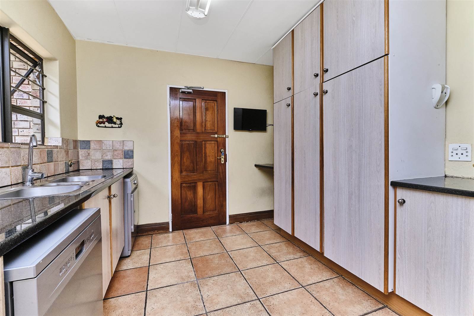 4 Bed House in Craighall Park photo number 19
