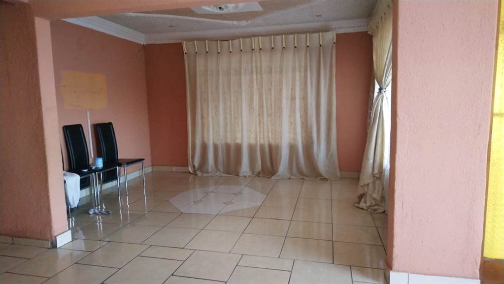 3 Bed House in Soshanguve photo number 7