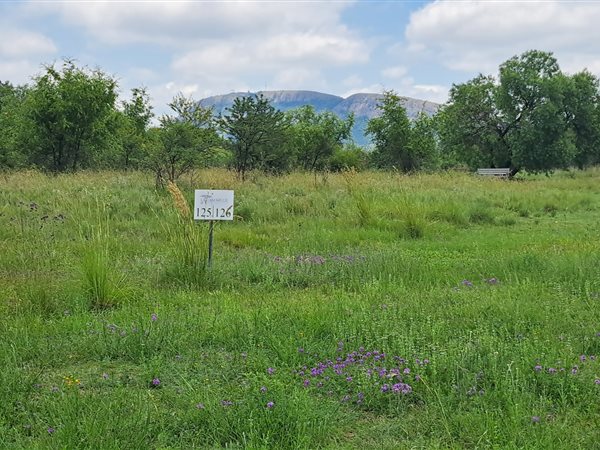 1226 m² Land available in Melodie
