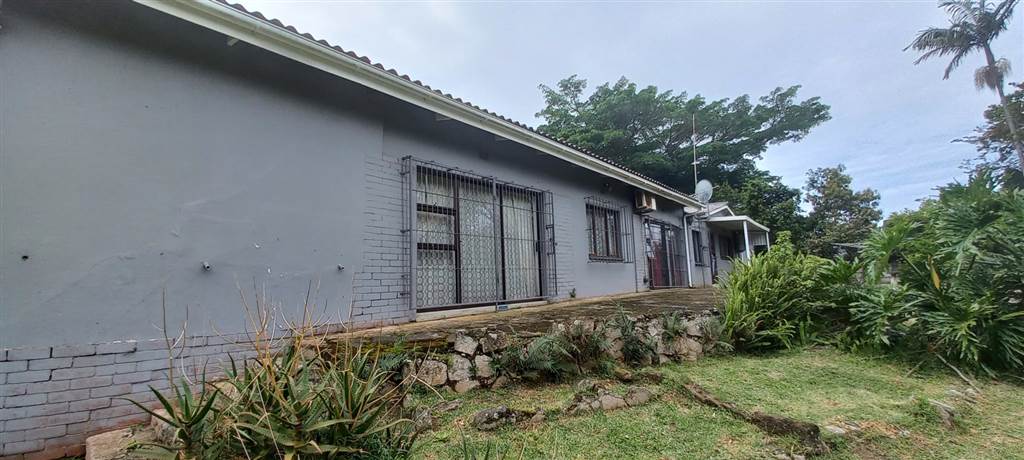 2 Bed House in Uvongo photo number 27