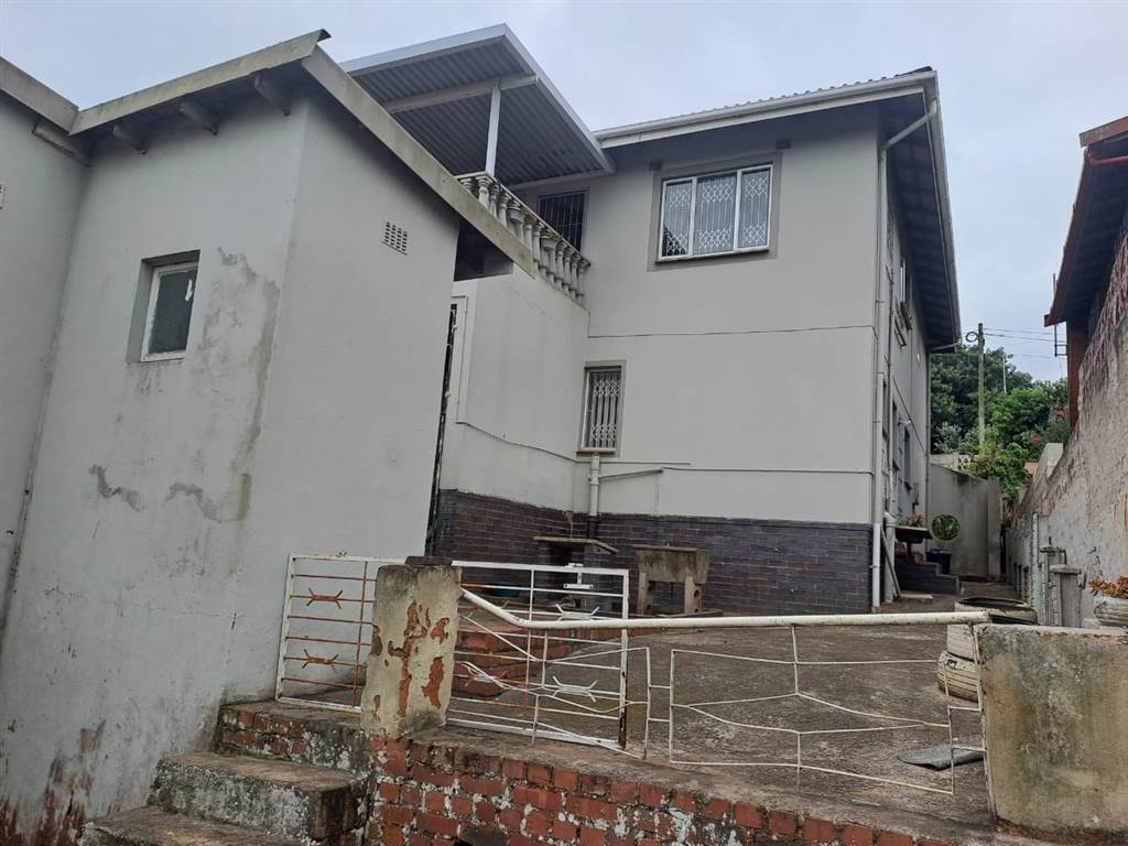 5 Bed House in Mobeni photo number 19