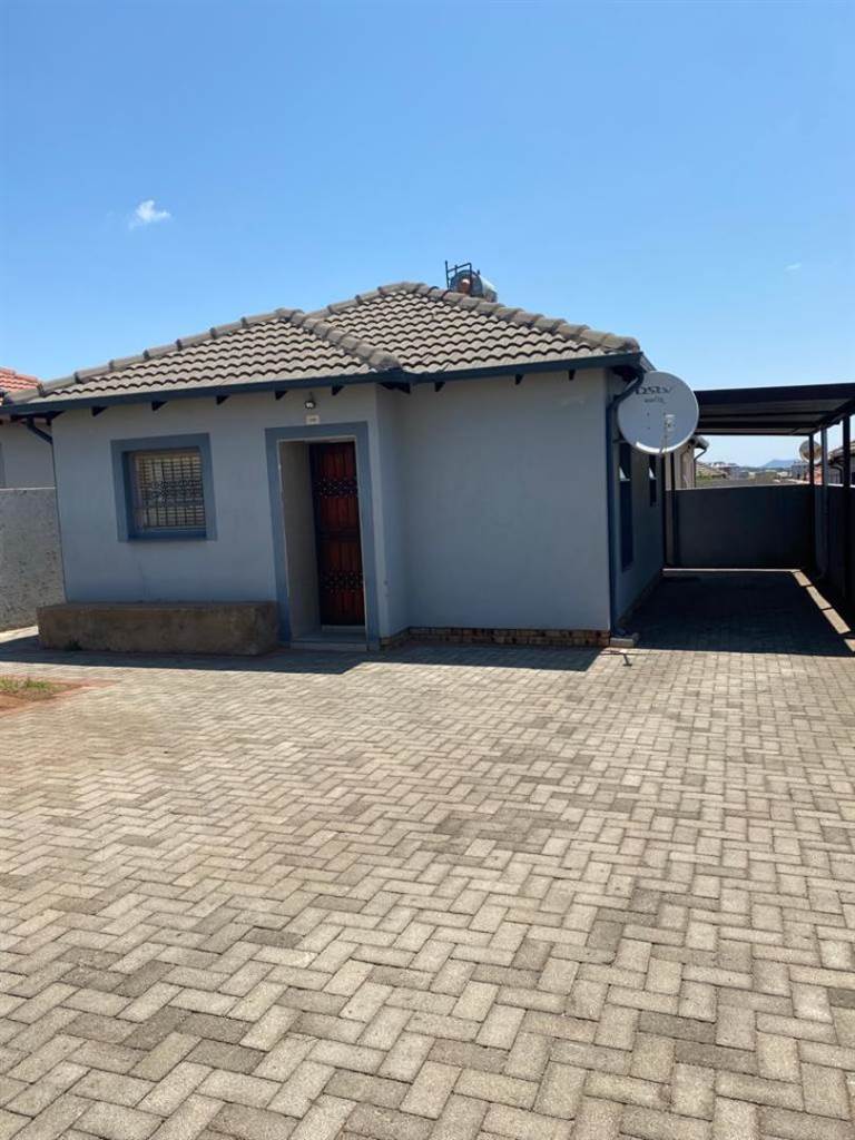 2 Bed House in Fourways photo number 1
