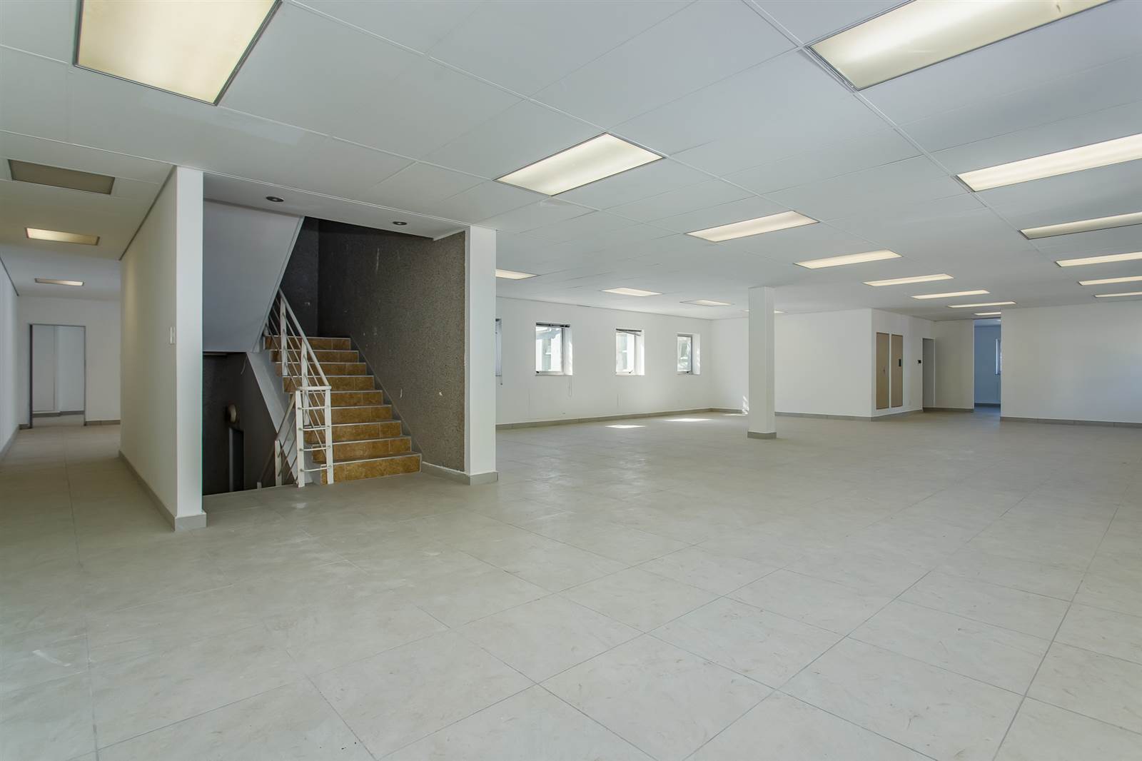 1851  m² Commercial space in Paarl photo number 16