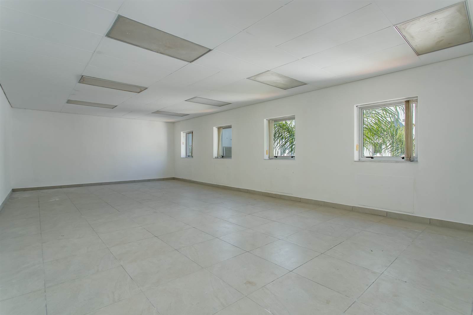 1851  m² Commercial space in Paarl photo number 19