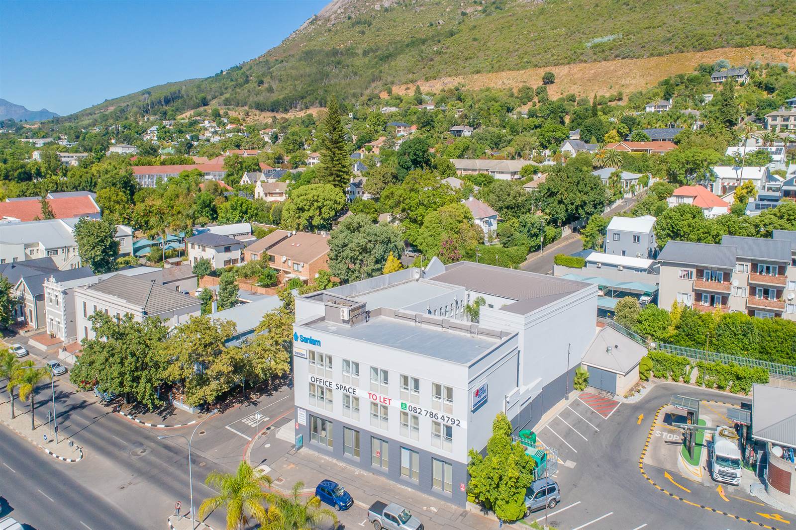 1851  m² Commercial space in Paarl photo number 2