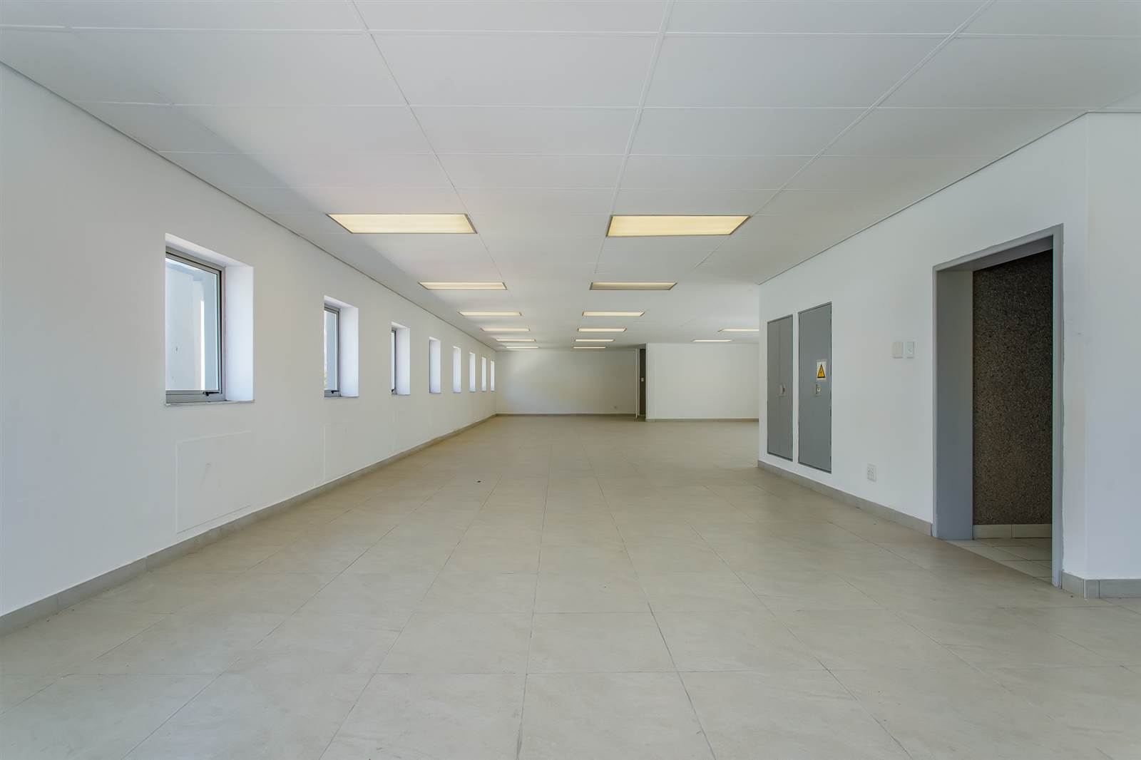 1851  m² Commercial space in Paarl photo number 17
