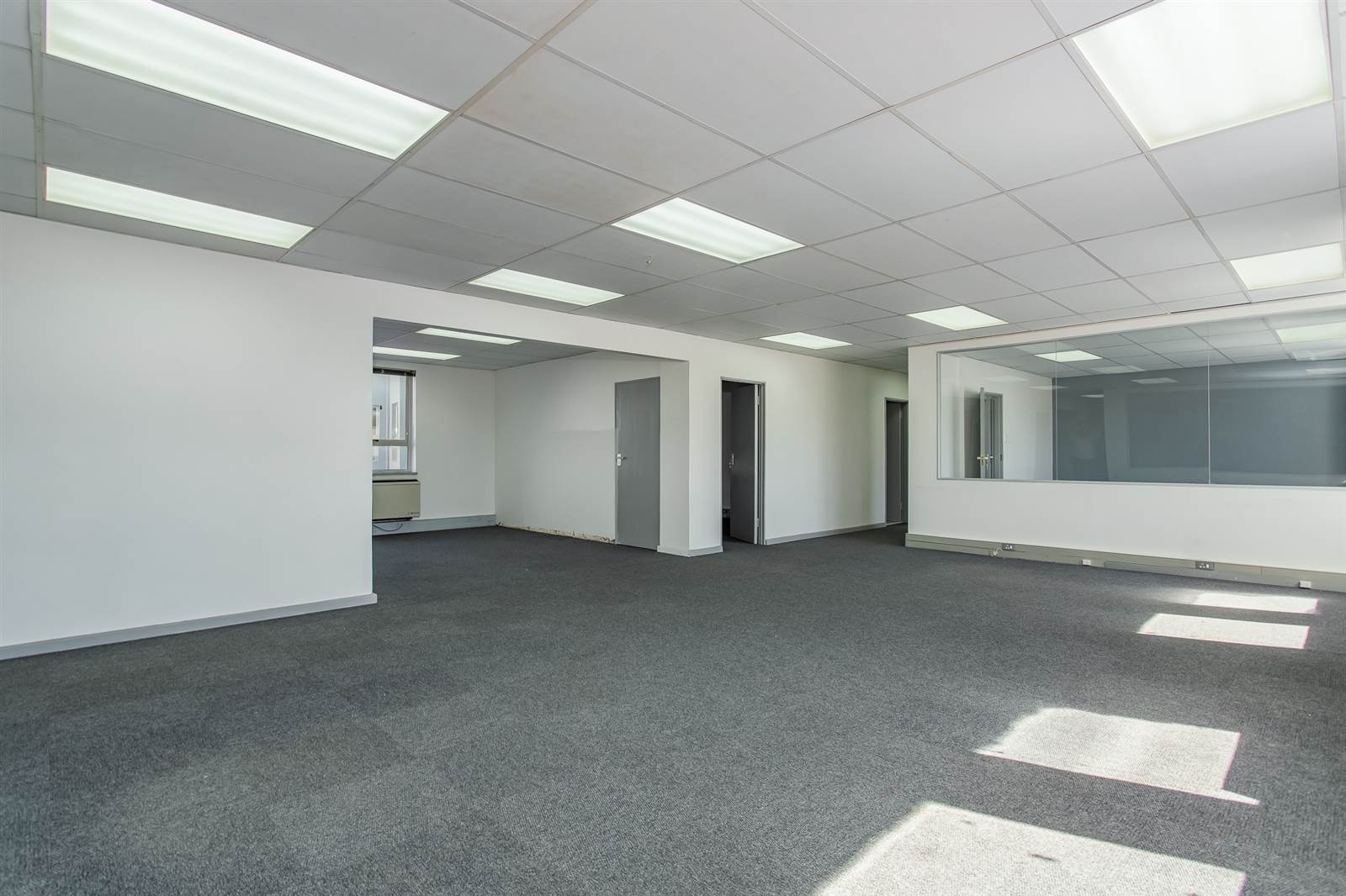 1851  m² Commercial space in Paarl photo number 10