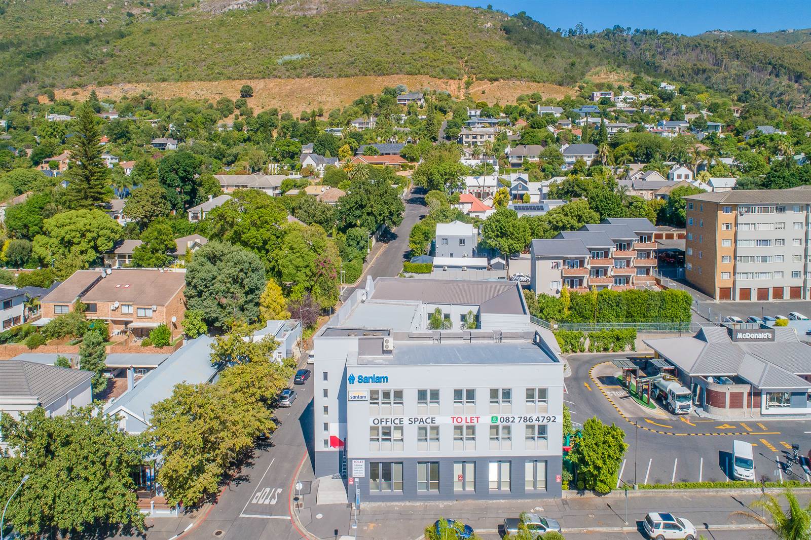 1851  m² Commercial space in Paarl photo number 1