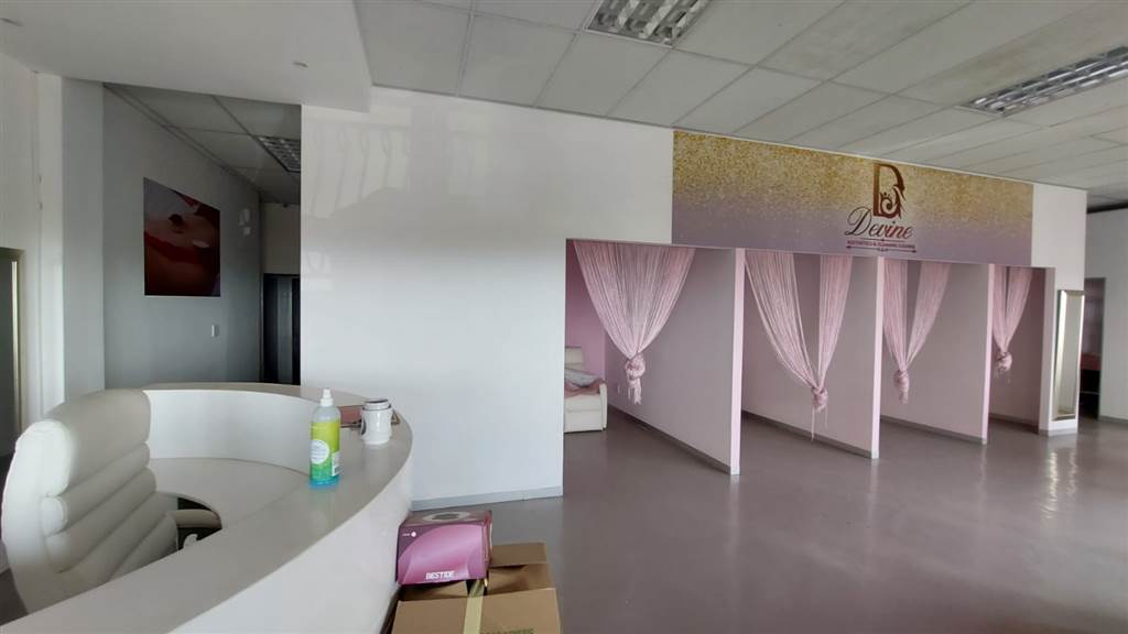 171  m² Commercial space in Moreleta Park photo number 6