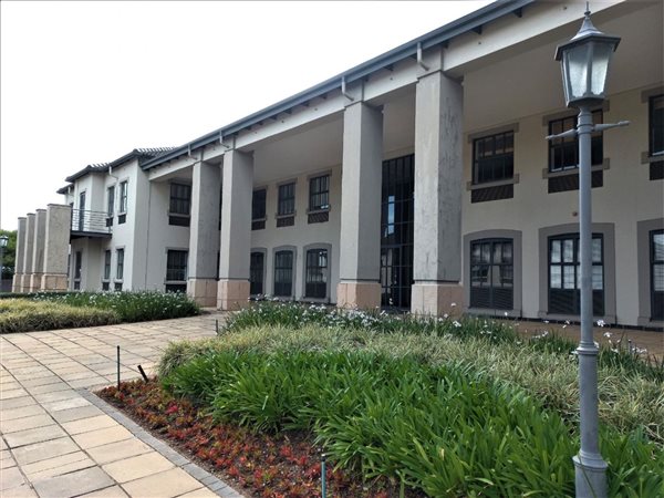 370  m² Commercial space in Bryanston