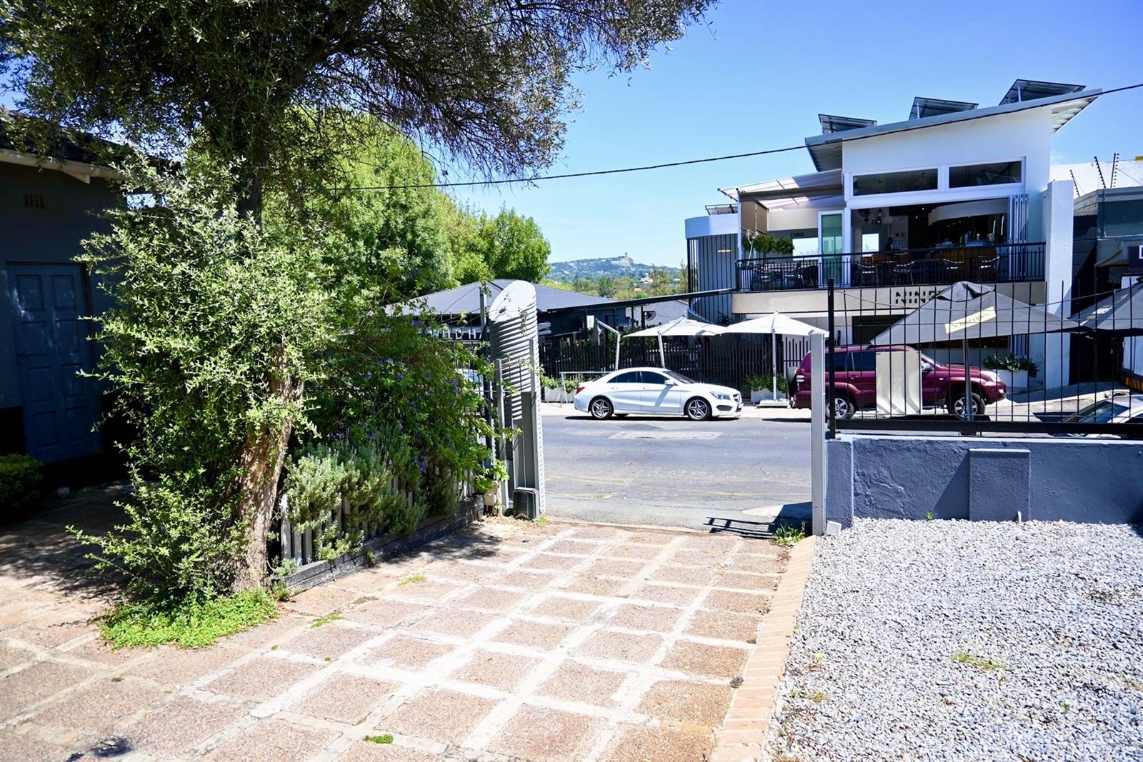 185  m² Retail Space in Parkhurst photo number 3