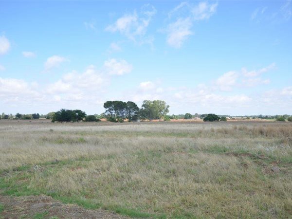 4 m² Land available in Bainsvlei