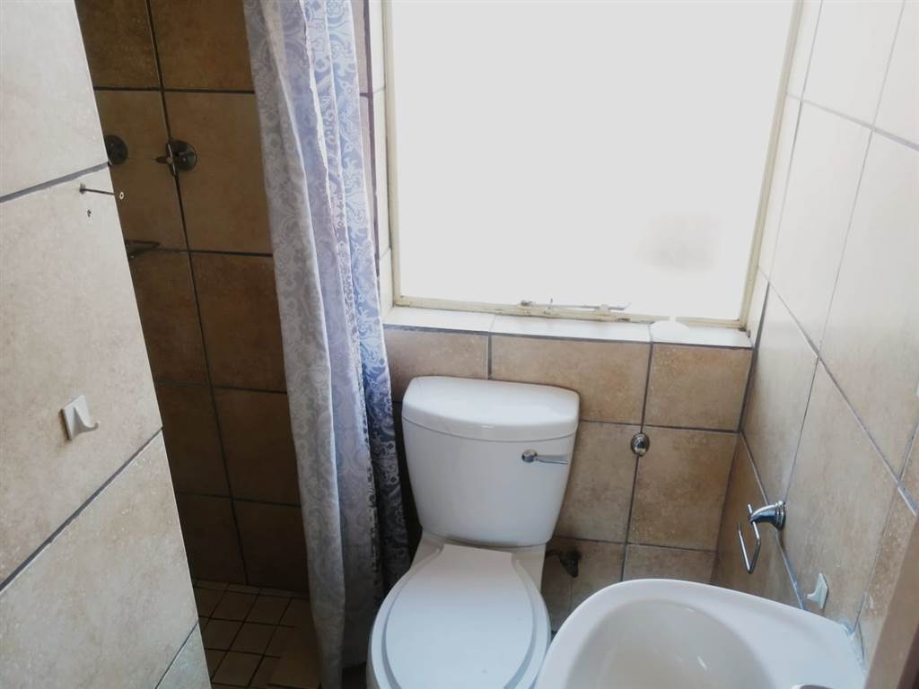 3 Bed Townhouse in Tweefontein photo number 11