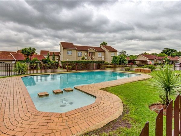 2 Bedroom Townhouse 2 Bedroom Townhouse