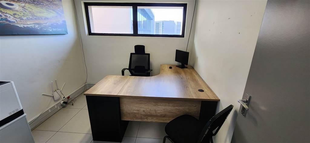 Office space in Umhlanga Rocks photo number 5