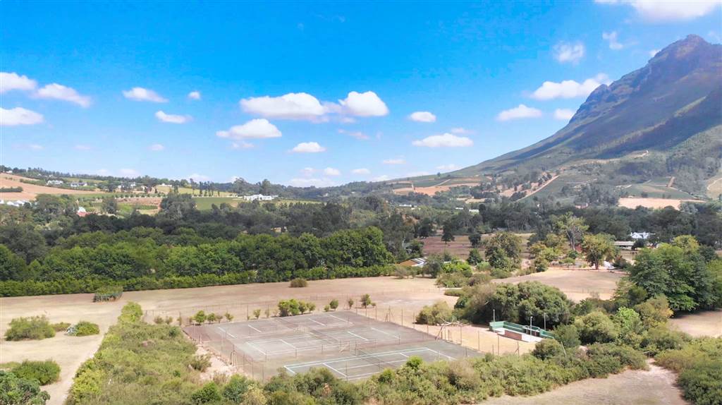4.1 ha Land available in Stellenbosch Agricultural photo number 11