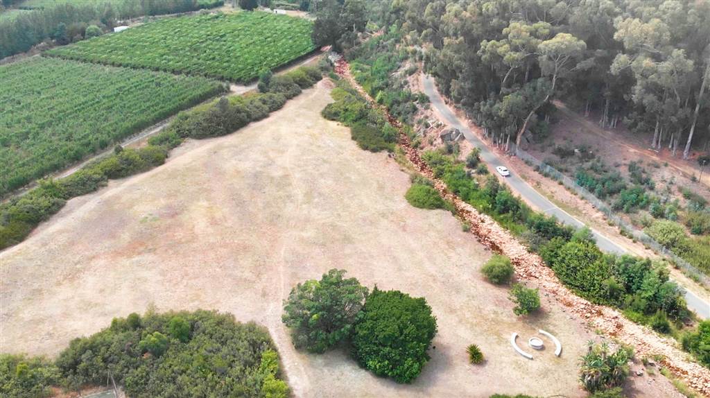 4.1 ha Land available in Stellenbosch Agricultural photo number 13