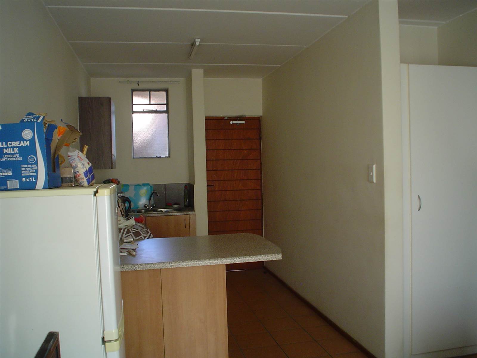 2 Bed Apartment in Rooihuiskraal North photo number 6