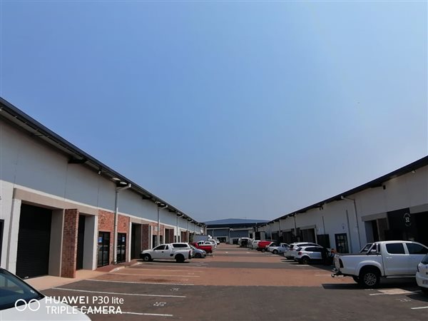 223  m² Commercial space