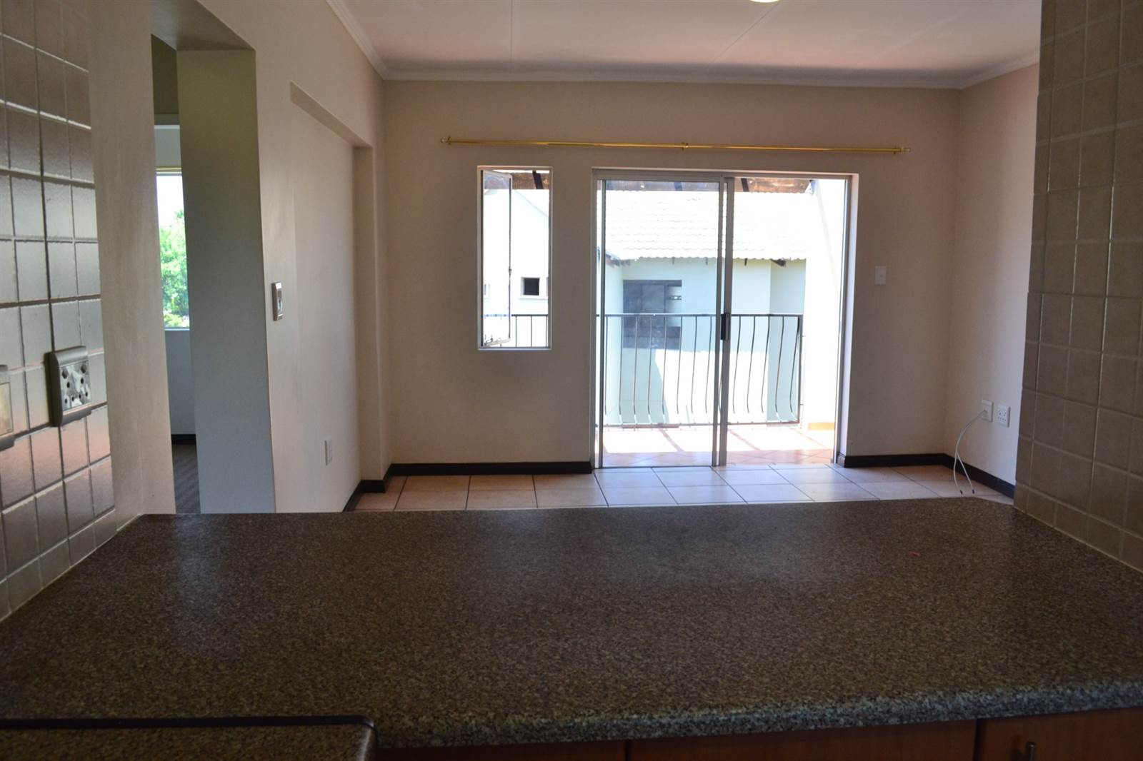 2 Bed Apartment in Bloubosrand photo number 8