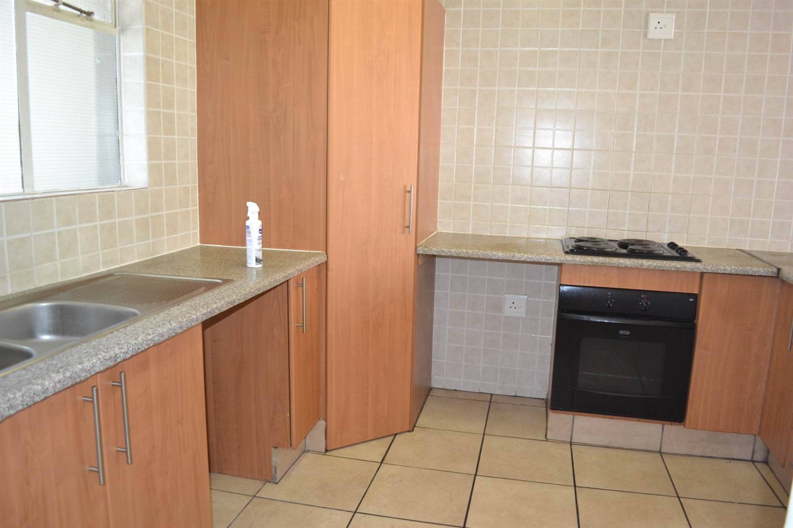 2 Bed Apartment in Bloubosrand photo number 7