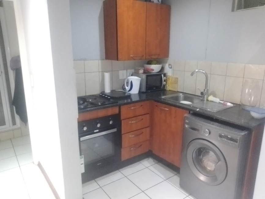 2 Bed Apartment in Braamfontein photo number 1