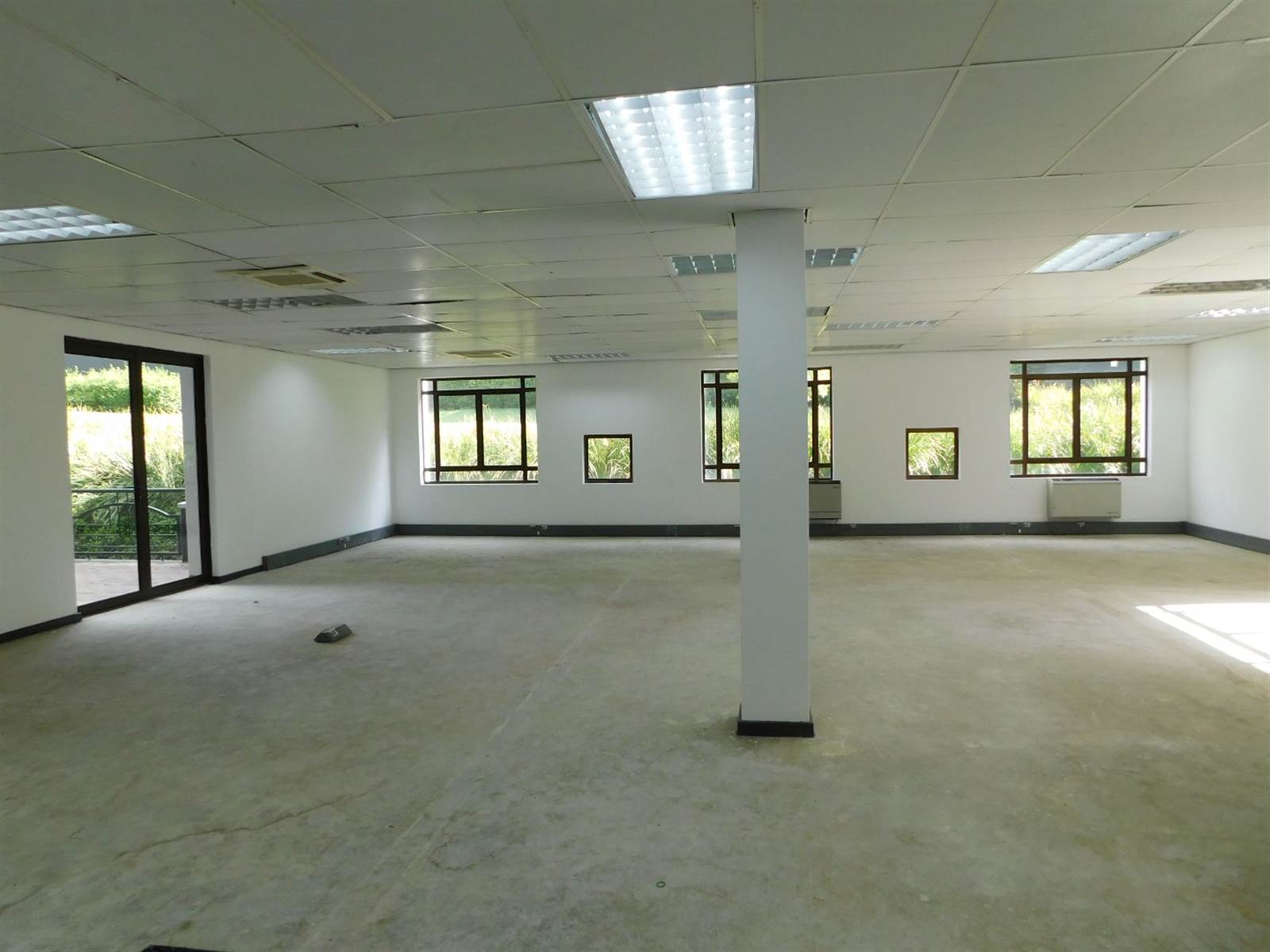 173  m² Office Space in Hyde Park photo number 6