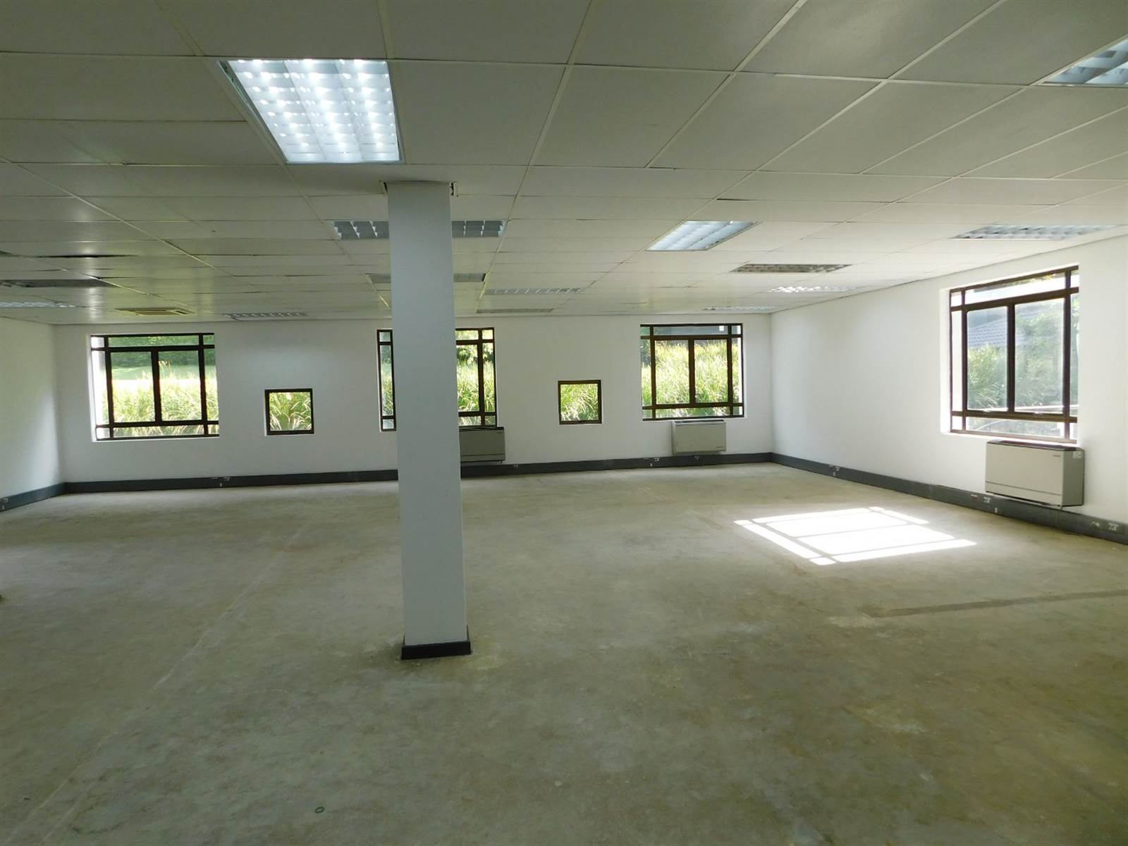 173  m² Office Space in Hyde Park photo number 17