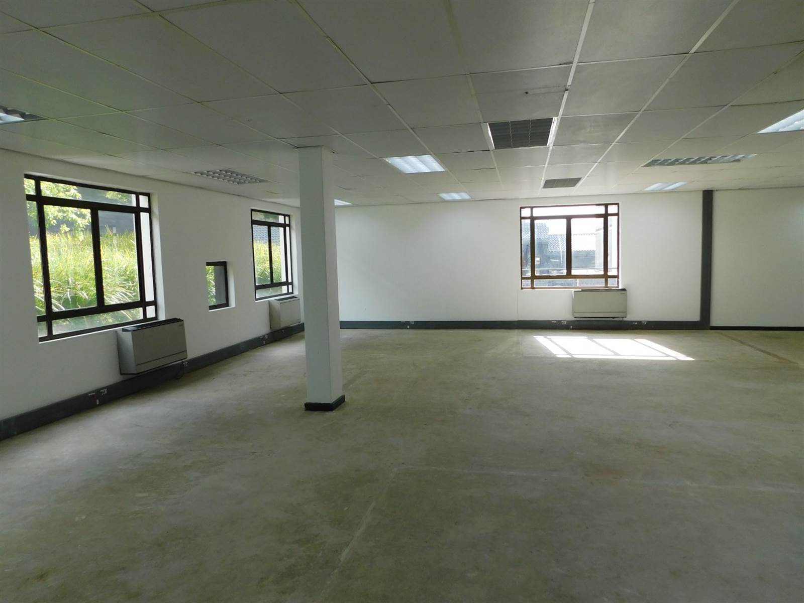 173  m² Office Space in Hyde Park photo number 15
