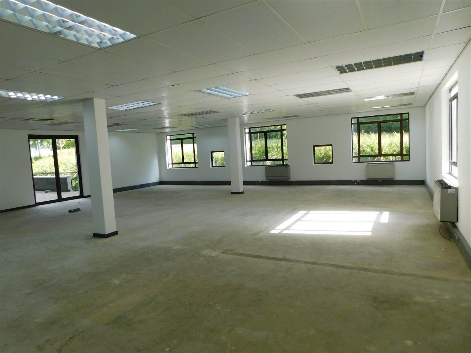 173  m² Office Space in Hyde Park photo number 7