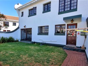 3 Bed Townhouse in Florida North