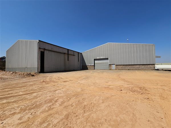 4 000  m² Industrial space