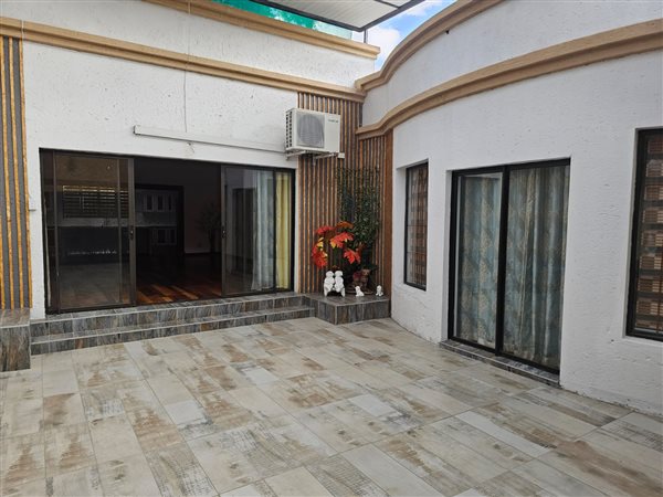 3 Bedroom House 3 Bedroom House