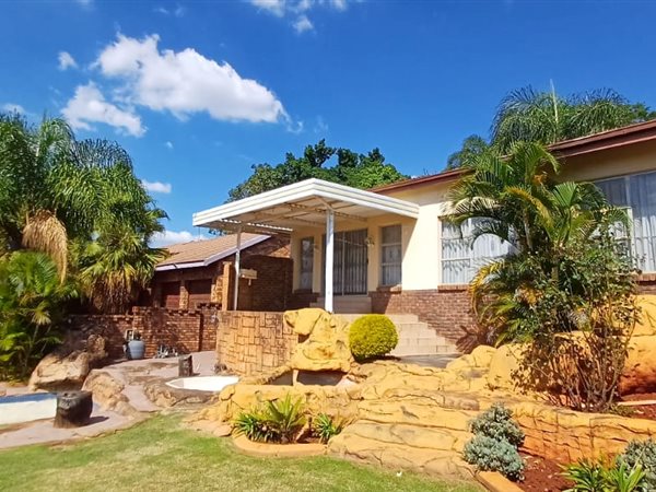 5 Bedroom House