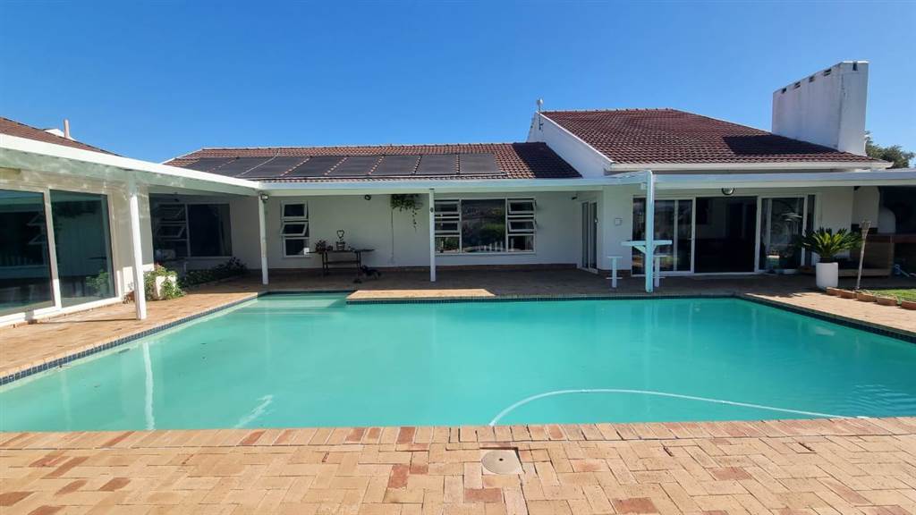 5 Bed House in Duynefontein photo number 27