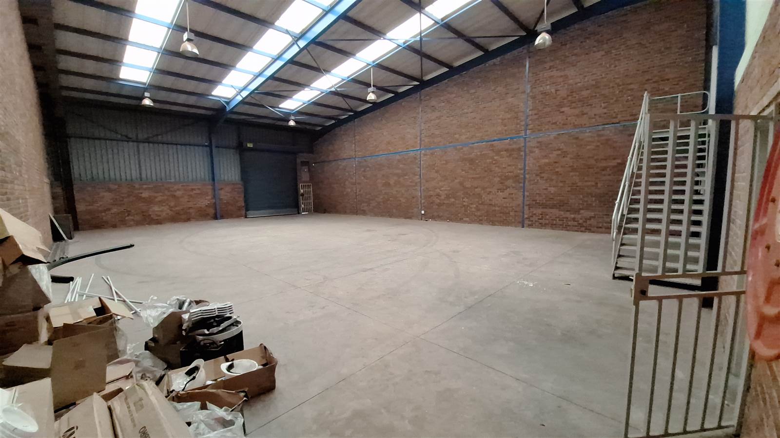 470  m² Industrial space in Eastgate photo number 2