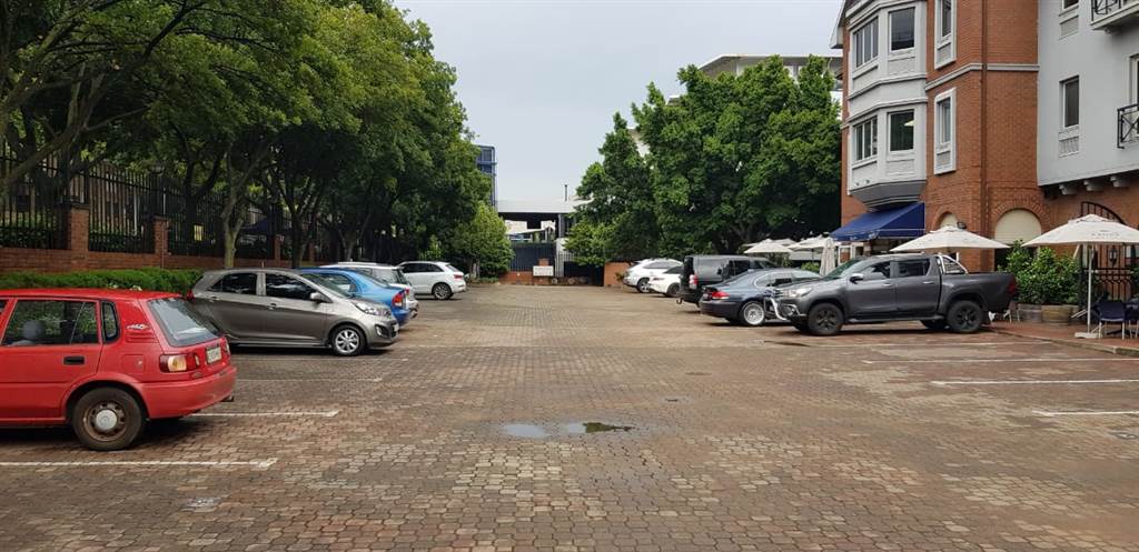 1611  m² Office Space in Illovo photo number 10