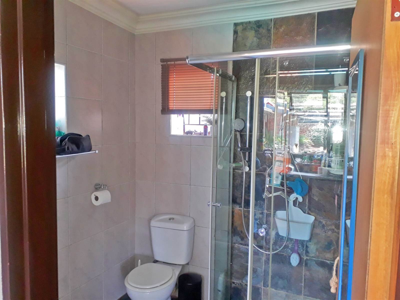 6 Bed House in Wolmer photo number 23